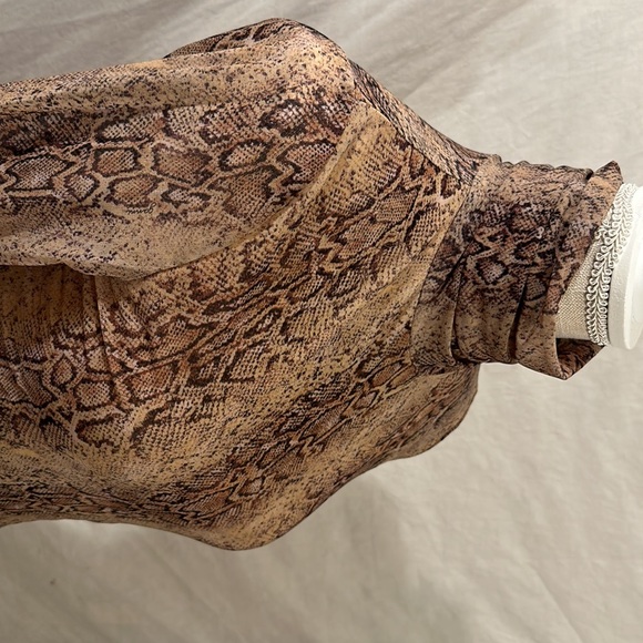 See through snake skin long sleeve top - Picture 4 of 7